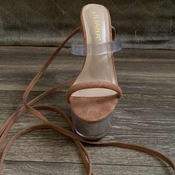 Very new/ never worn. - Picture 2 of 2